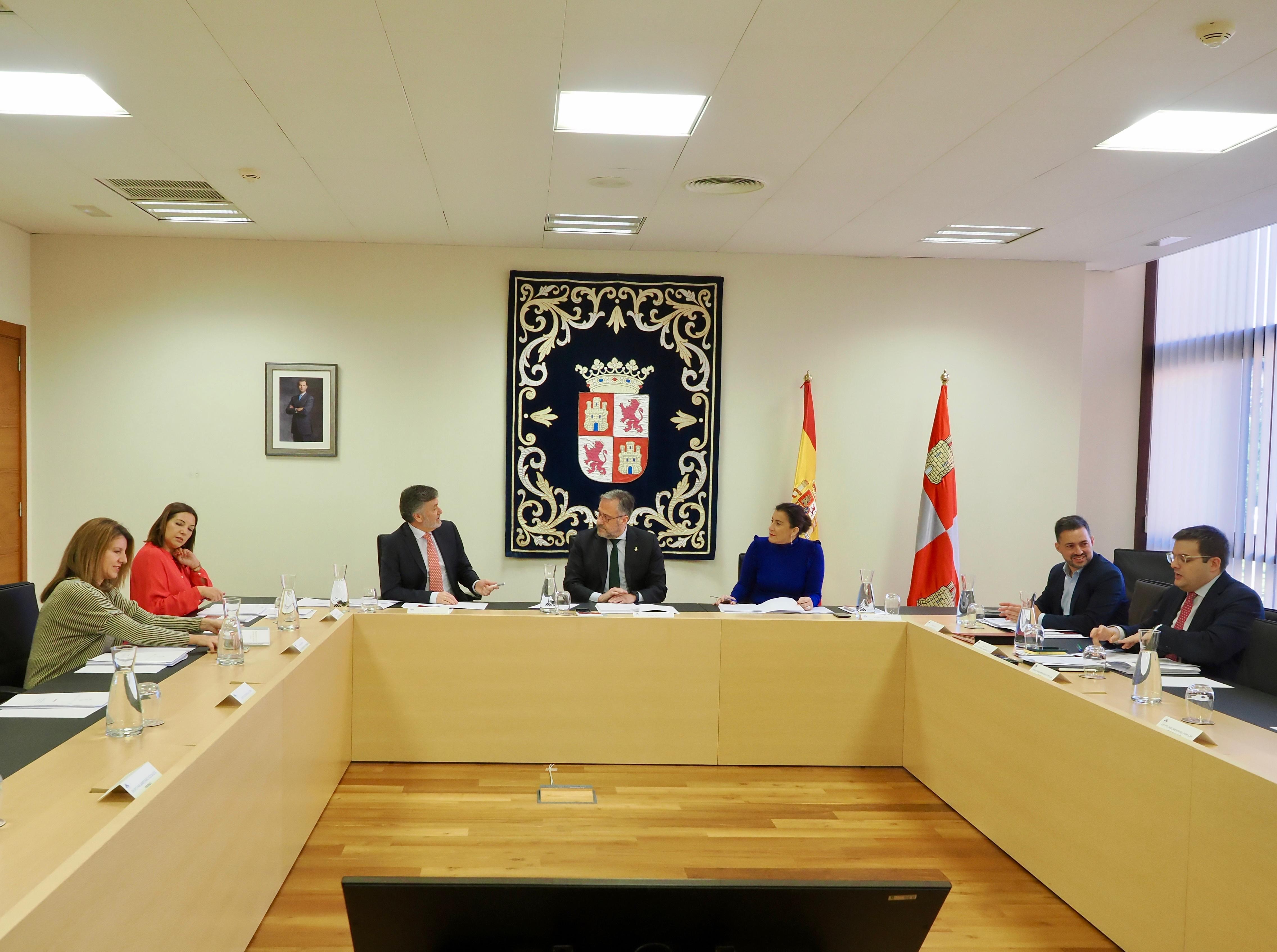 La Mesa de las Cortes acuerda habilitar el próximo mes de enero como periodo extraordinario de sesiones