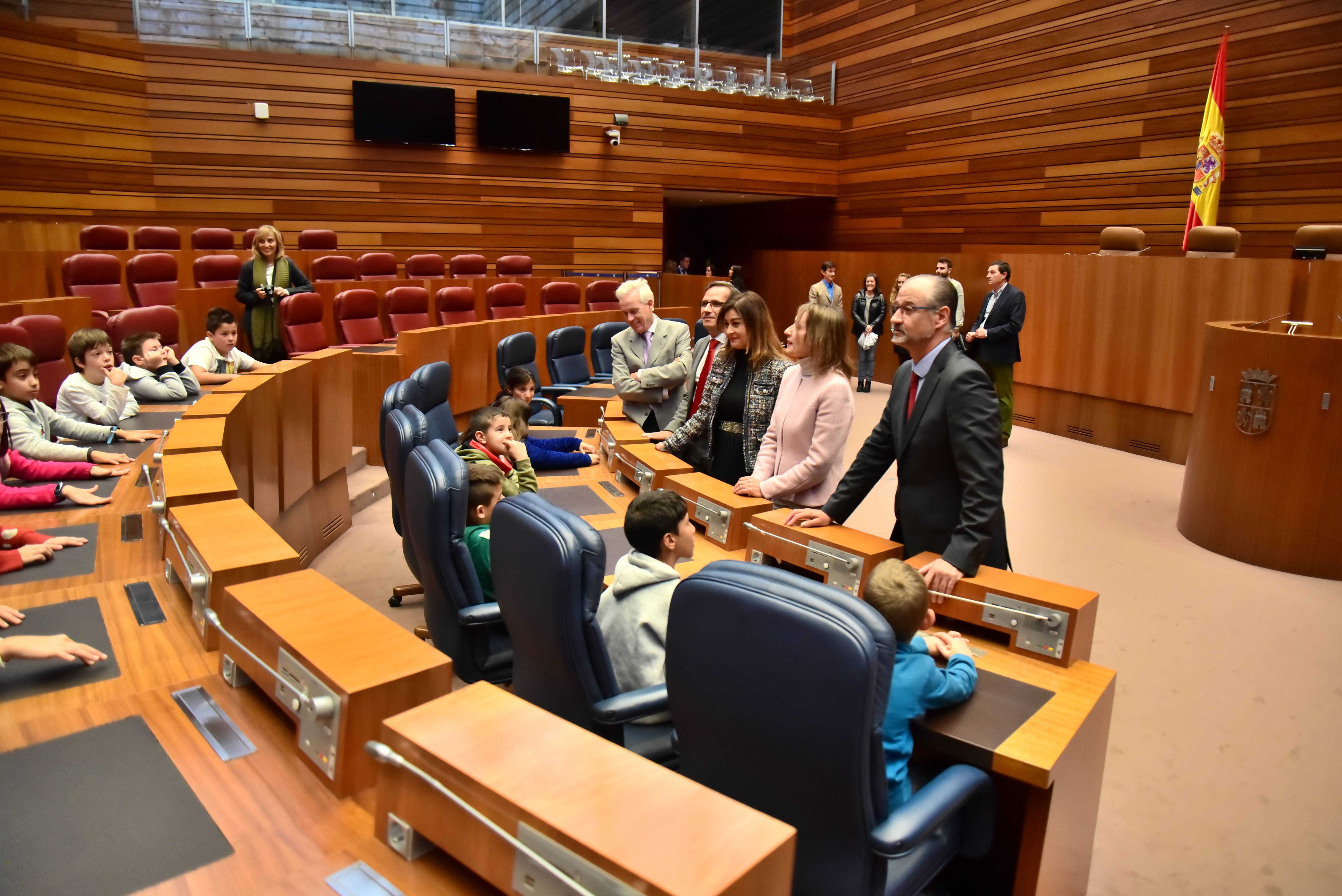 Firma del convenio de Eduación entre las Cortes y la Junta