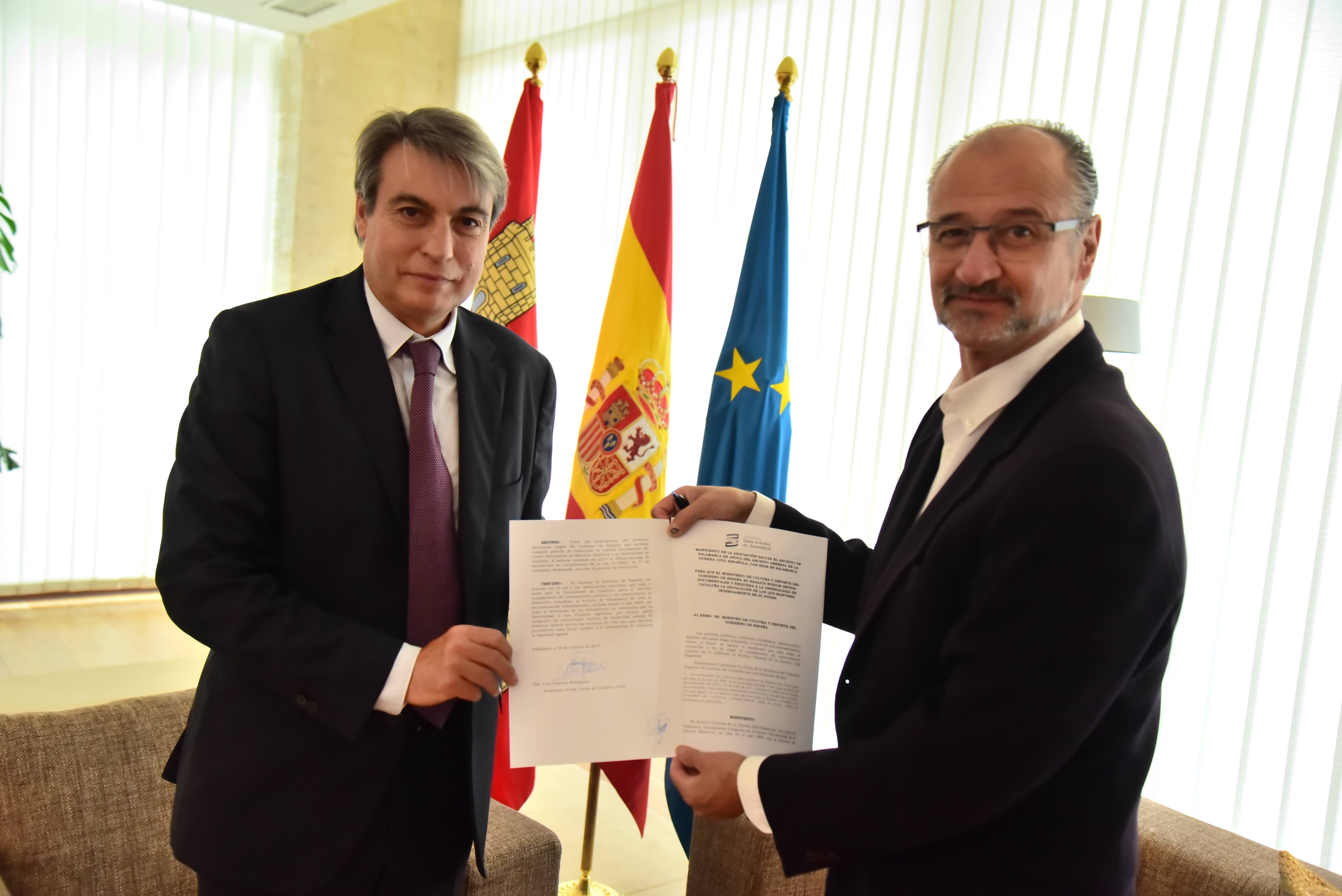 Recepción al presidente de la Asociación Salvar el Archivo de Salamanca