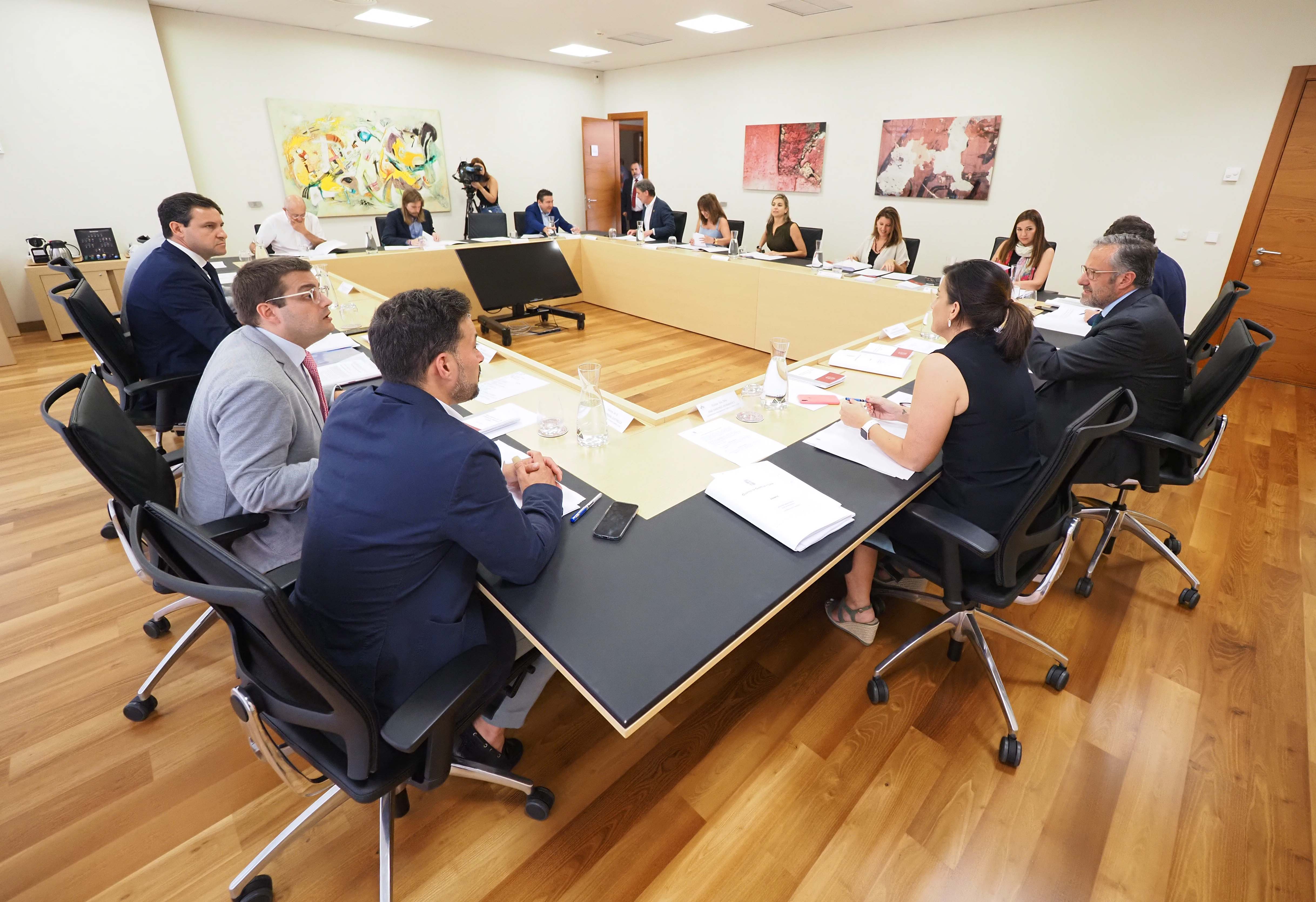 Reunión de la Junta de Portavoces de las Cortes de 16/06/2022