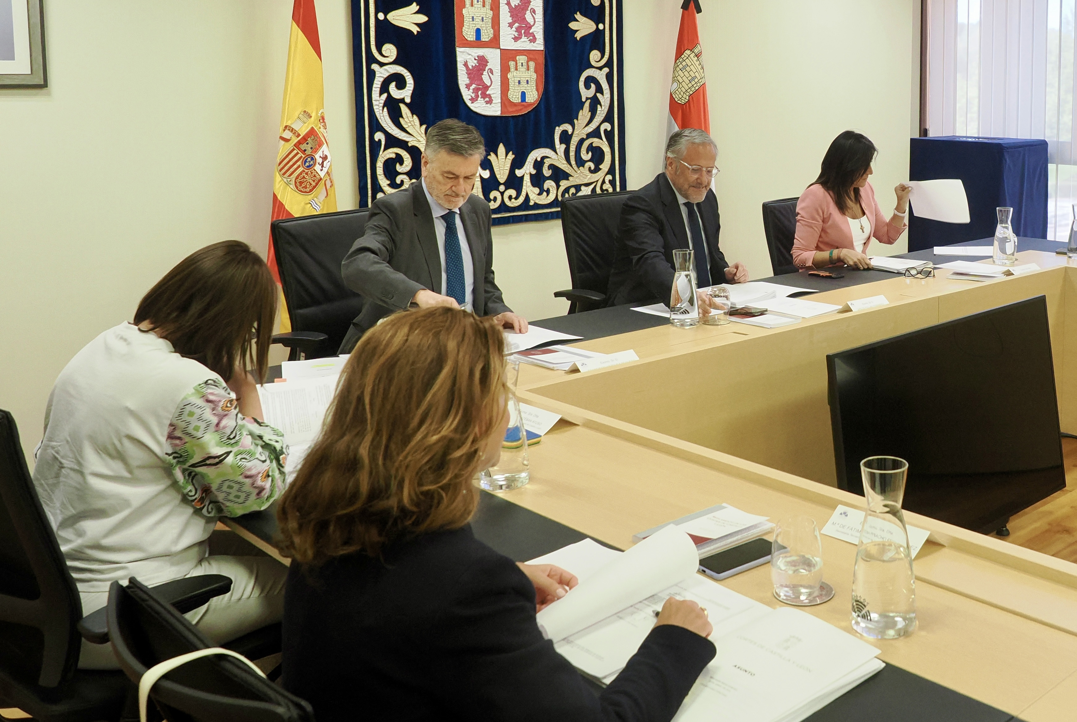 Reunión de la Mesa de las Cortes