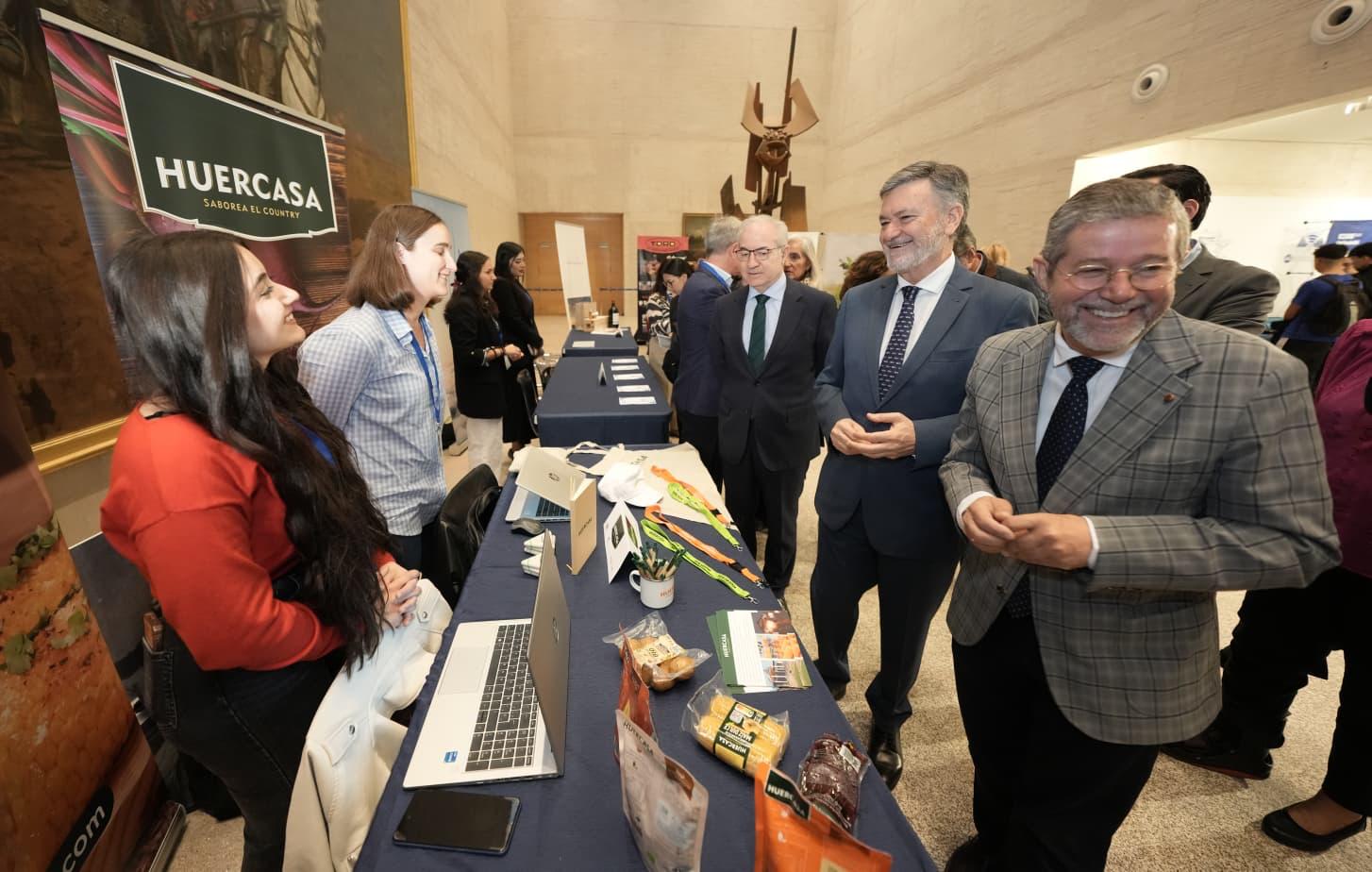 Las Cortes de Castilla y León acogen la V Feria de Empleo y Formación Profesional