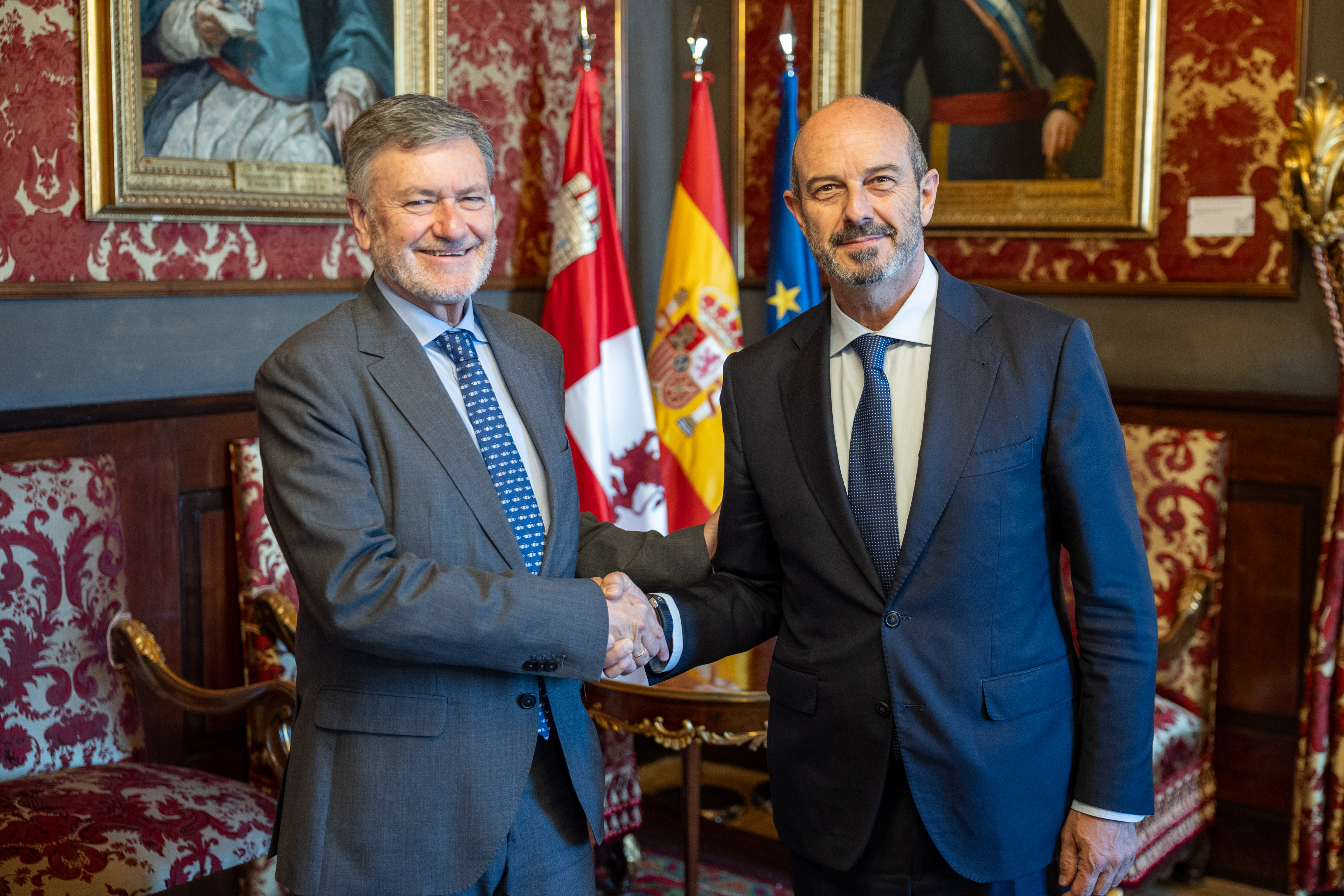 Las Cortes de Castilla y León refuerzan el diálogo con el Senado de España.