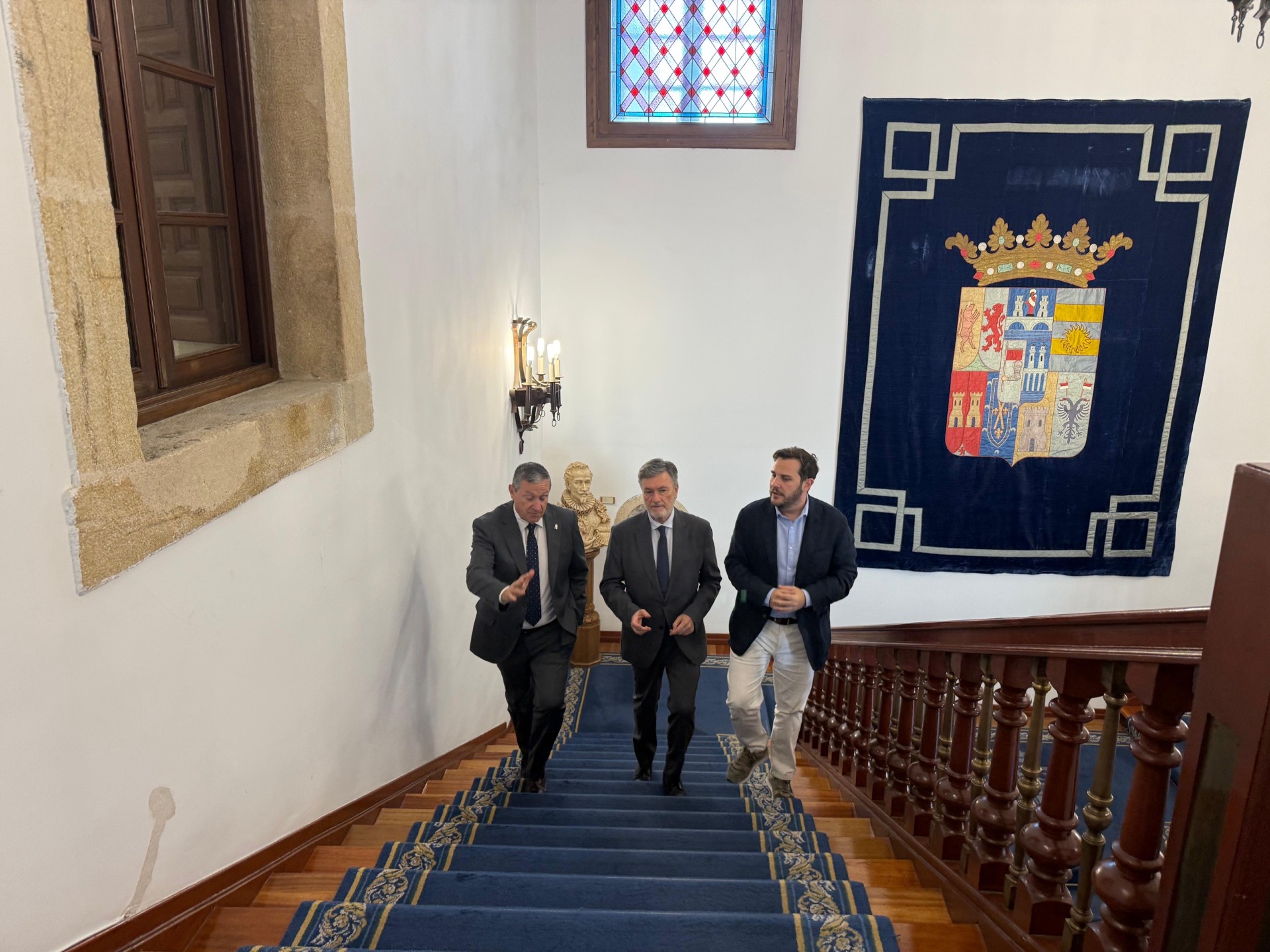 La Diputación de Zamora recibe la visita institucional del presidente de las Cortes