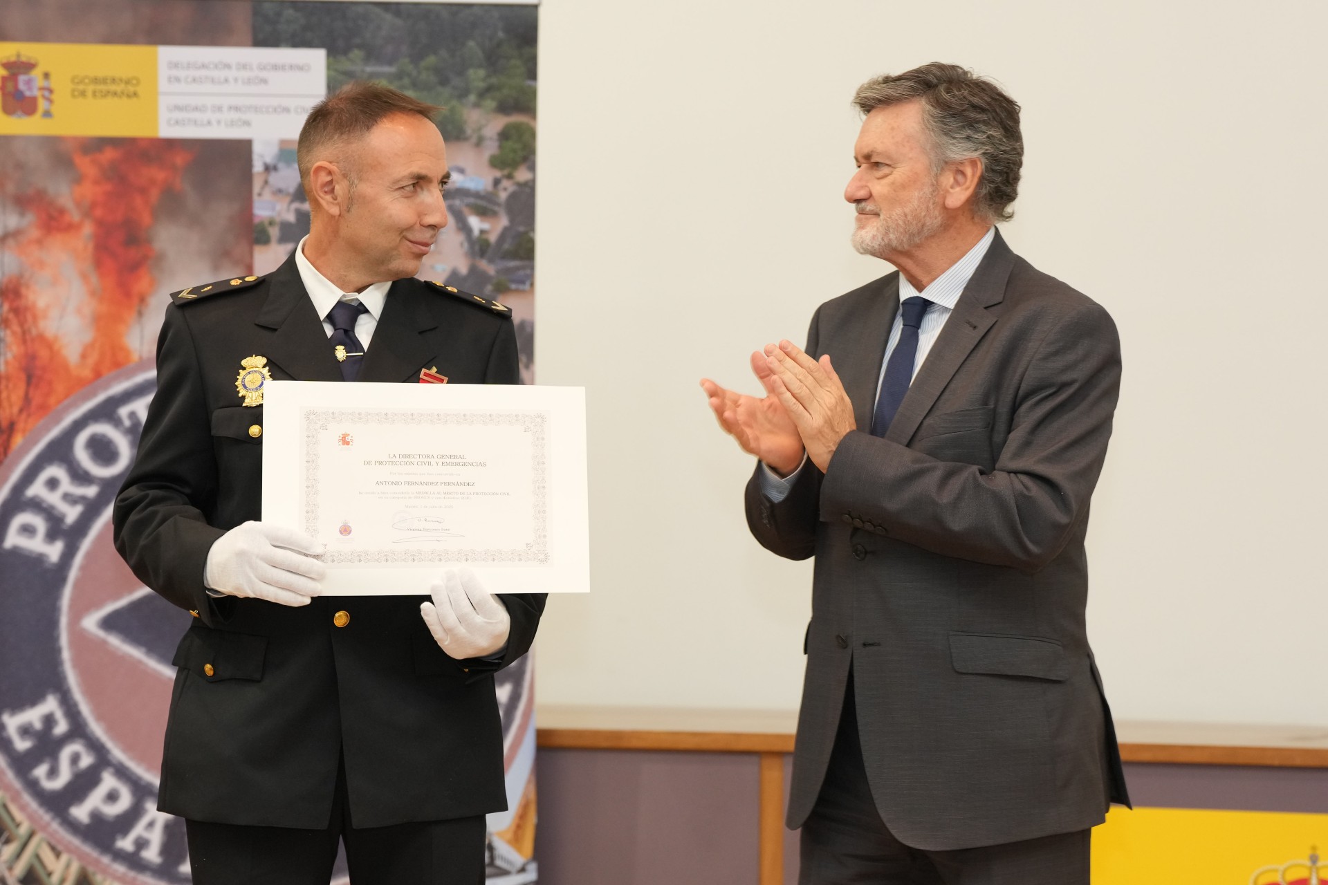 Entrega de las Medallas al Mérito de la Protección Civil
