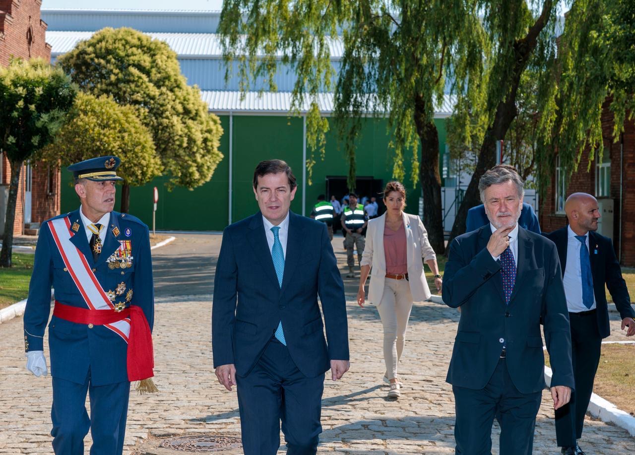 Acto de entrega de los Reales Despachos de Sargente a la XXXIV promoción de la Academia Básica del Aire y del Espacio