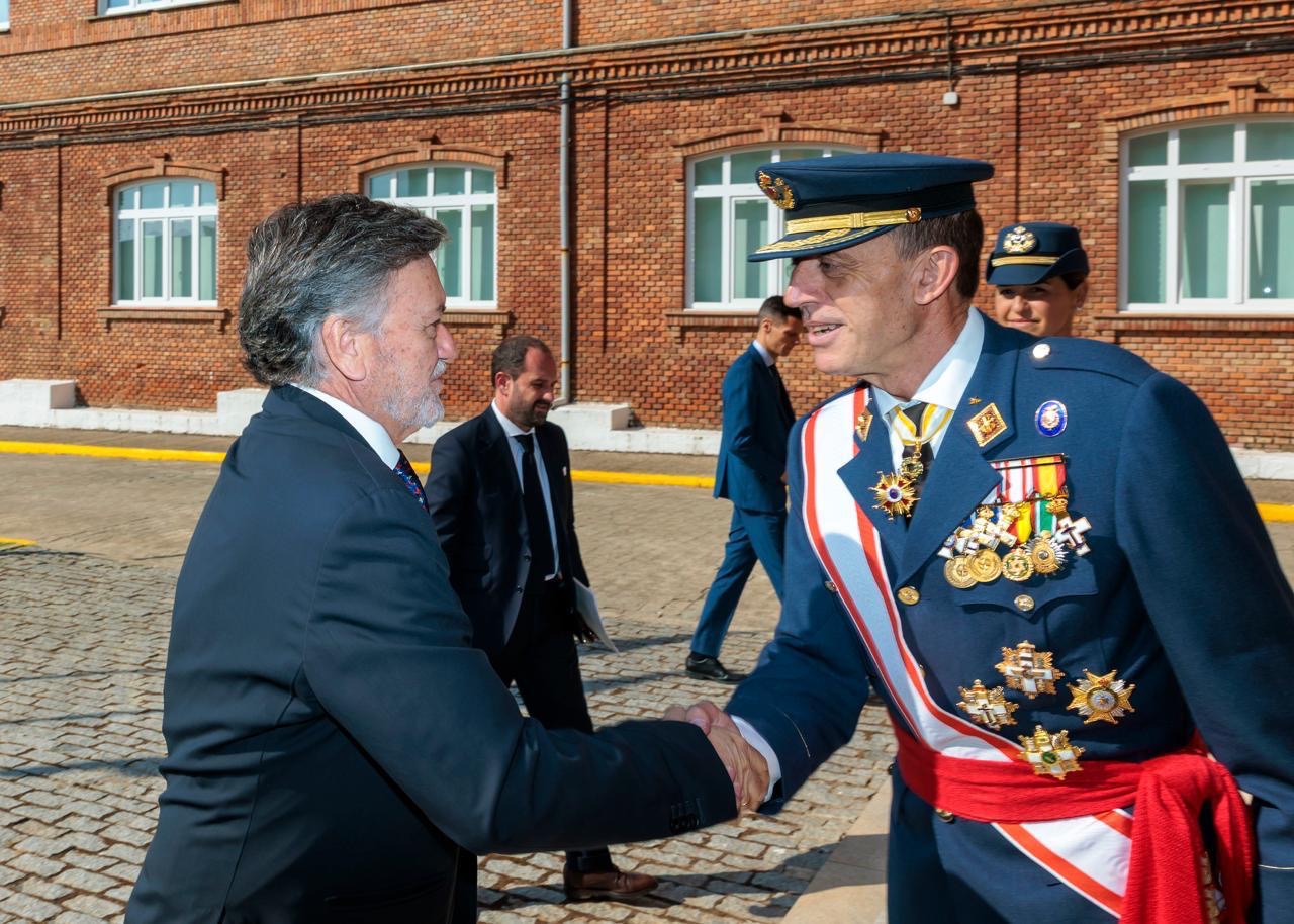 Acto de entrega de los Reales Despachos de Sargente a la XXXIV promoción de la Academia Básica del Aire y del Espacio