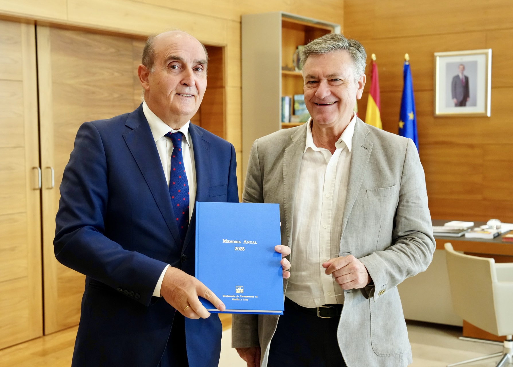 El Comisionado de Transparencia de Castilla y León registra en las Cortes la Memoria correspondiente a 2025