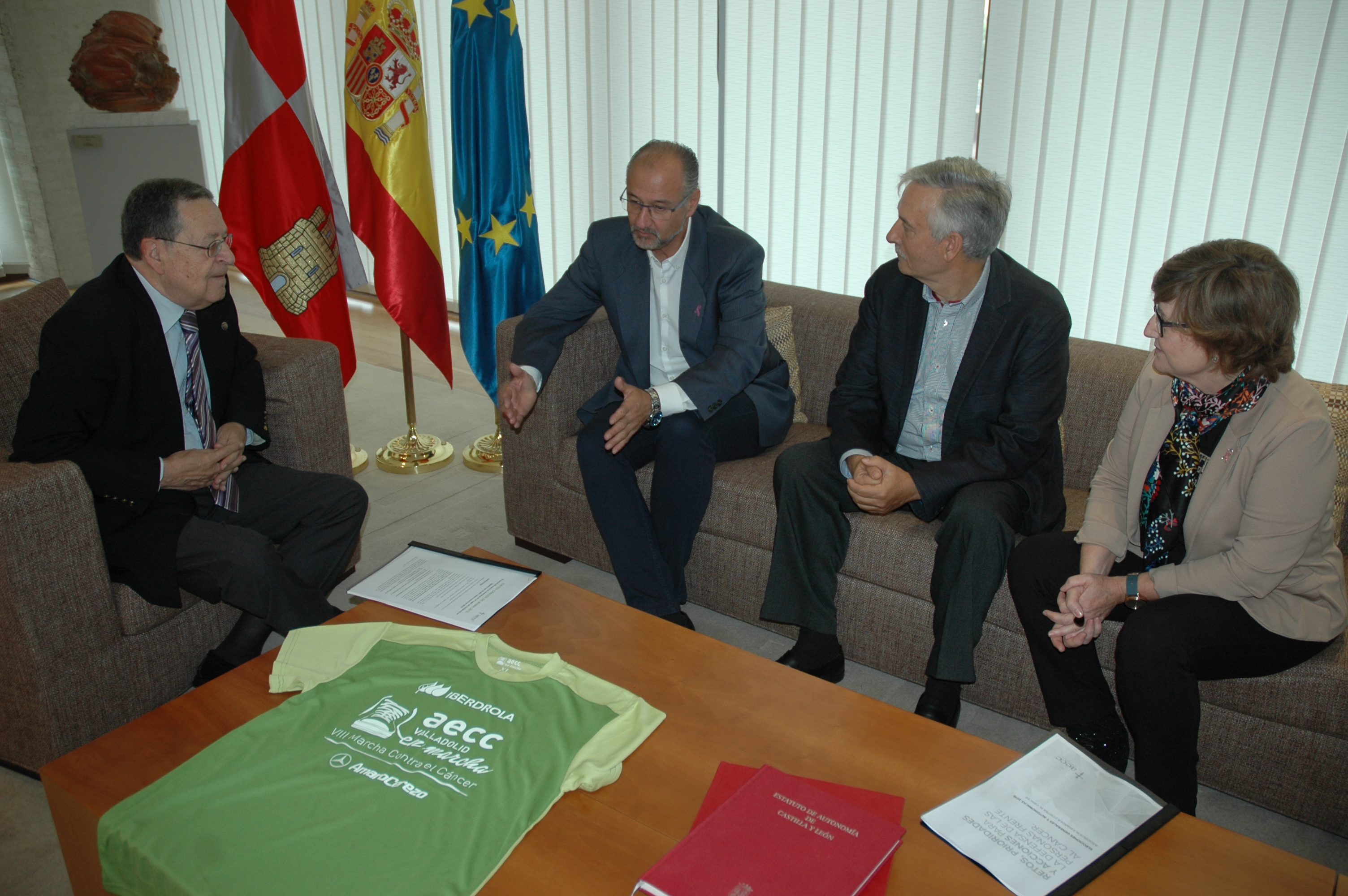 Recepción a la directiva de la AECC de Valladolid