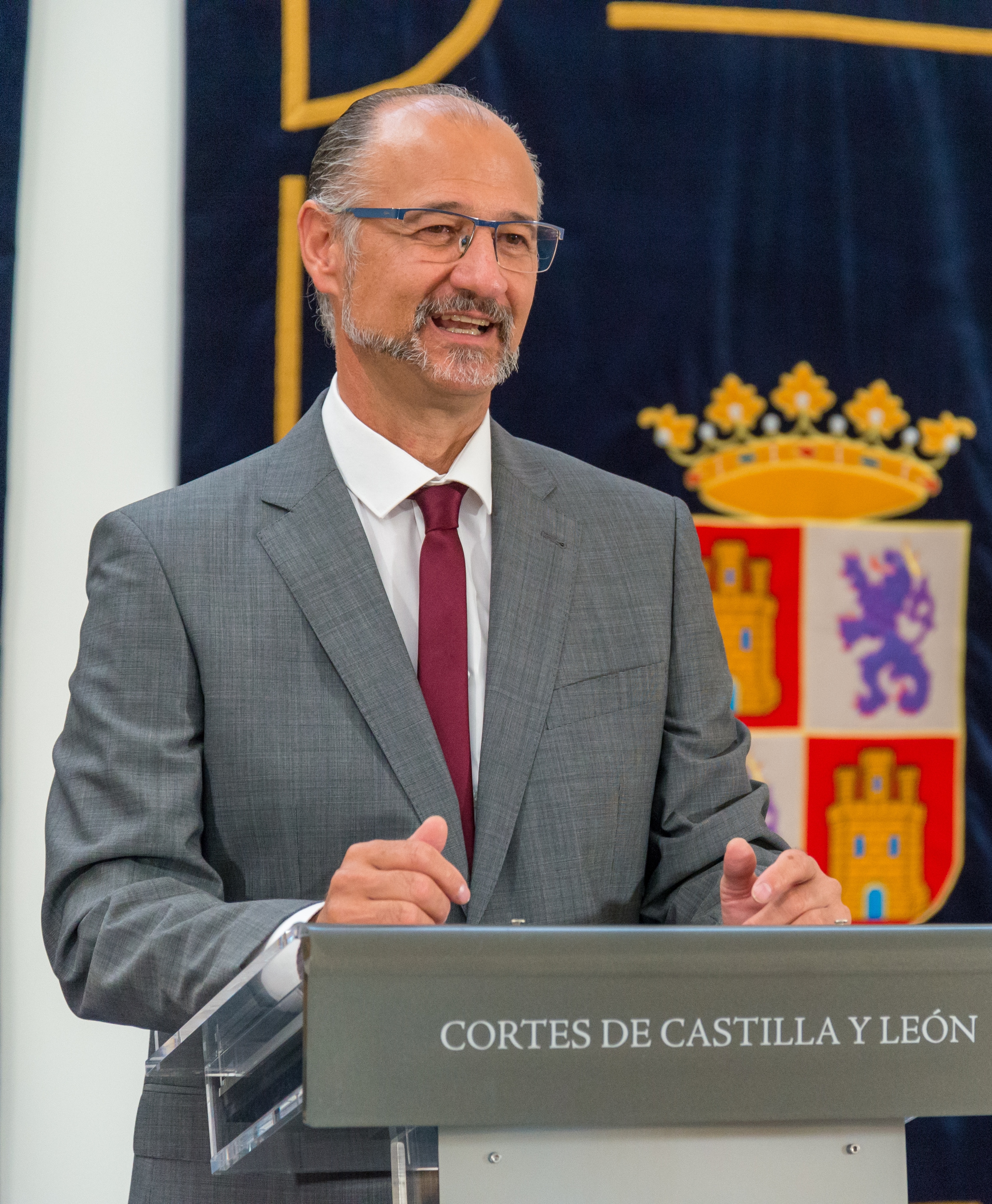 El Presidente de las Cortes de Castilla y León